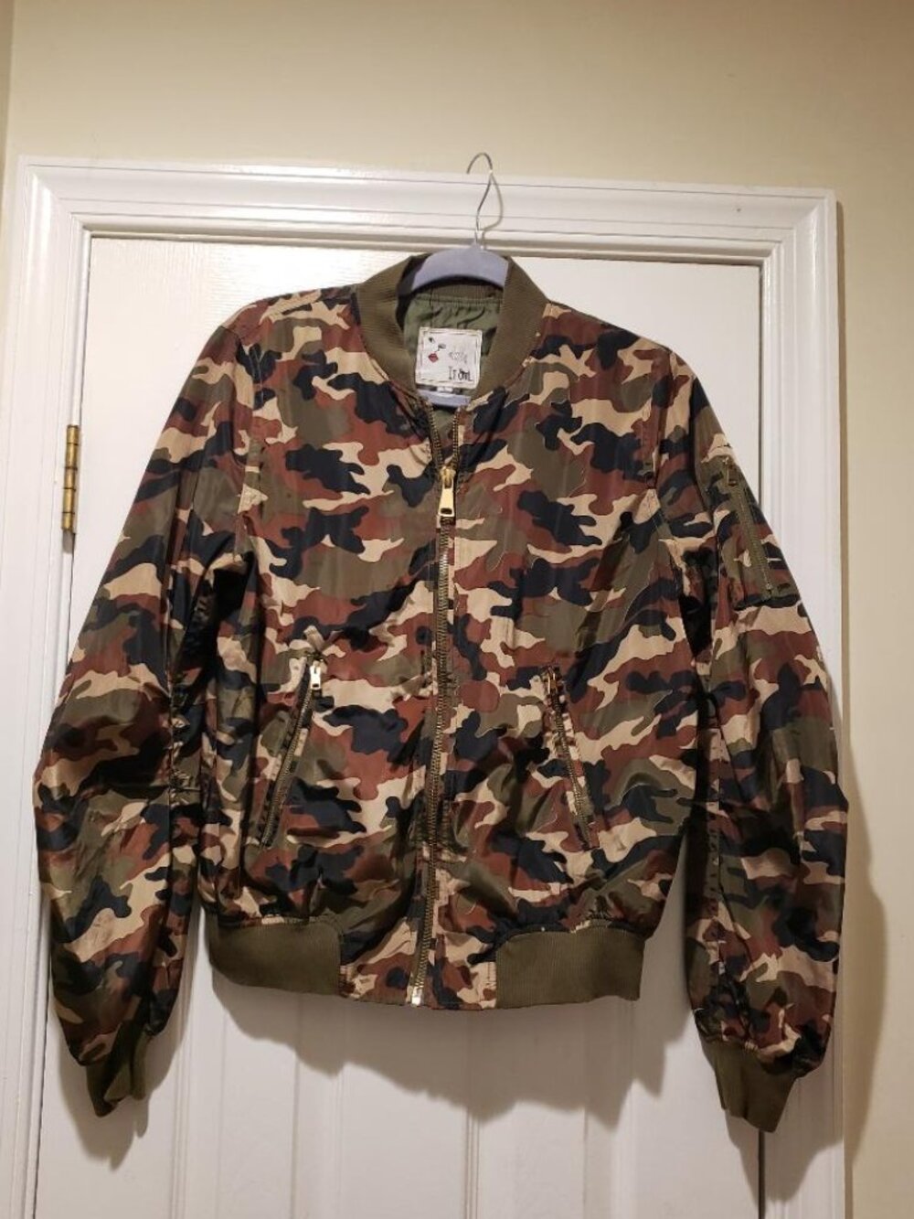 Juniors Large Camouflage Bomber Jacket W/ Side Arm Pocket